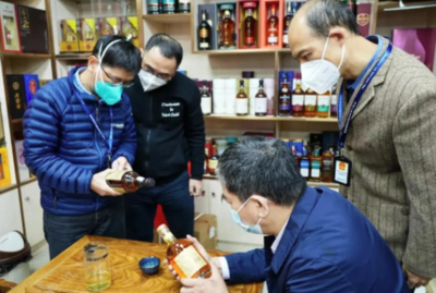 第三季“九号查酒”行动圆满收官，现场查扣一批假冒“茅台1935”，强化酒类市场监管